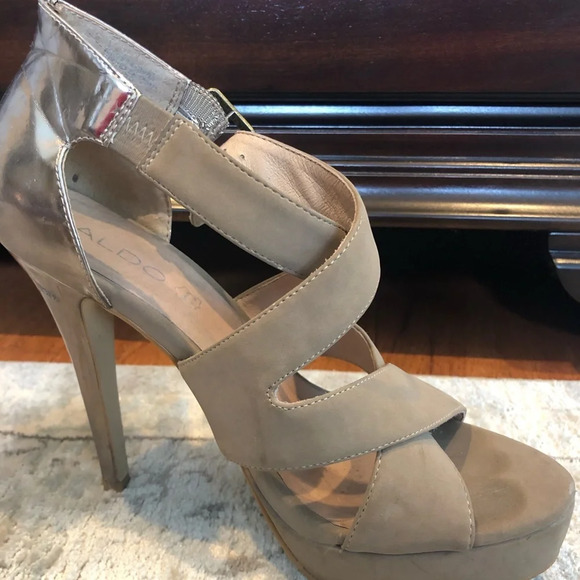 Aldo Tan Heels - Picture 3 of 7